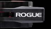 ROGUE USAアルミニウムカラー 2.0 マグネティック ブラック　ヒンジ構造とレバーロック機構を上部から確認できるクローズアップディテール