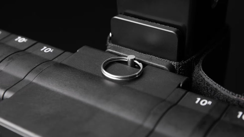 ANCORE Pro ストラップ固定部とDリングのディテール