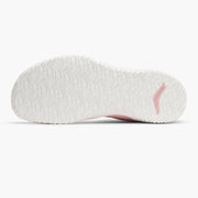 AVANCUS APEX POWER V3.0 レイビングローズのアウトソールを真下から捉え、全面に配置されたグリップパターンと前後の接地バランス、ロゴ配置が確認できる構図