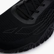 AVANCUS APEX POWER V3.0 ミッドナイトブラックのつま先周りを斜め上から捉えた構図。指先の広がりを確保するトゥボックス形状とアッパー素材の質感が分かる角度