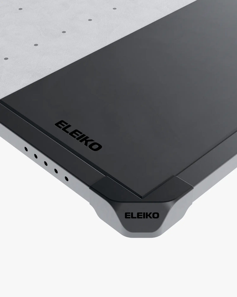 ELEIKO SVR プラットフォーム Smallのドロップゾーンと補強フレームの詳細ブラック