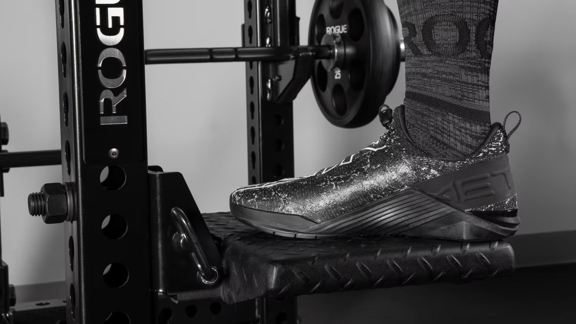 ROGUE シールロウベンチ — MBC POWER SHOP