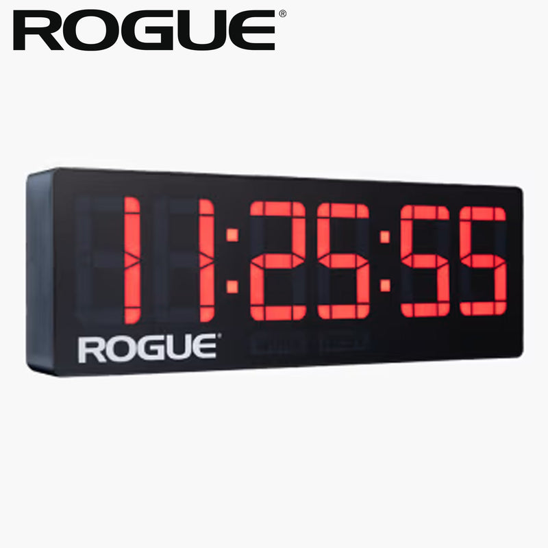 ROGUE エコージムタイマー2.0 ブラックの前方斜めビュー、5インチLEDディスプレイと本体デザインを確認できるトレーニングアクセサリー