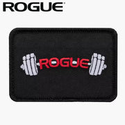 ブラックカラーのROGUE ストレングスクラブパッチを正面から捉えたデザインディテール付きアパレルアクセサリー商品カット