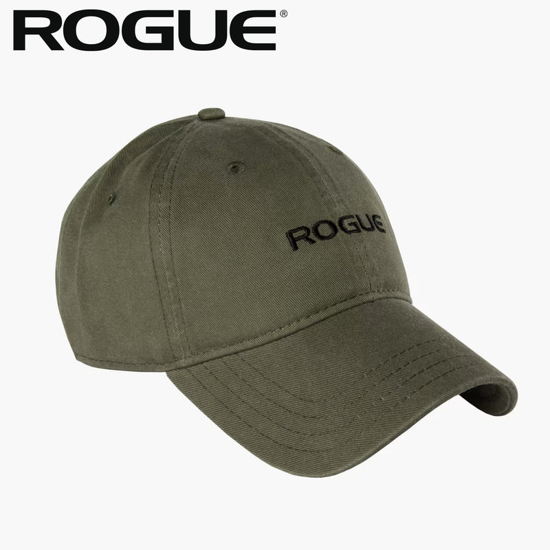 ROGUE ビンテージハット グリーン 正面やや斜め上からキャップ全体を捉えた帽子、フロントにROGUE刺繍ロゴ入りヴィンテージ風デザイン