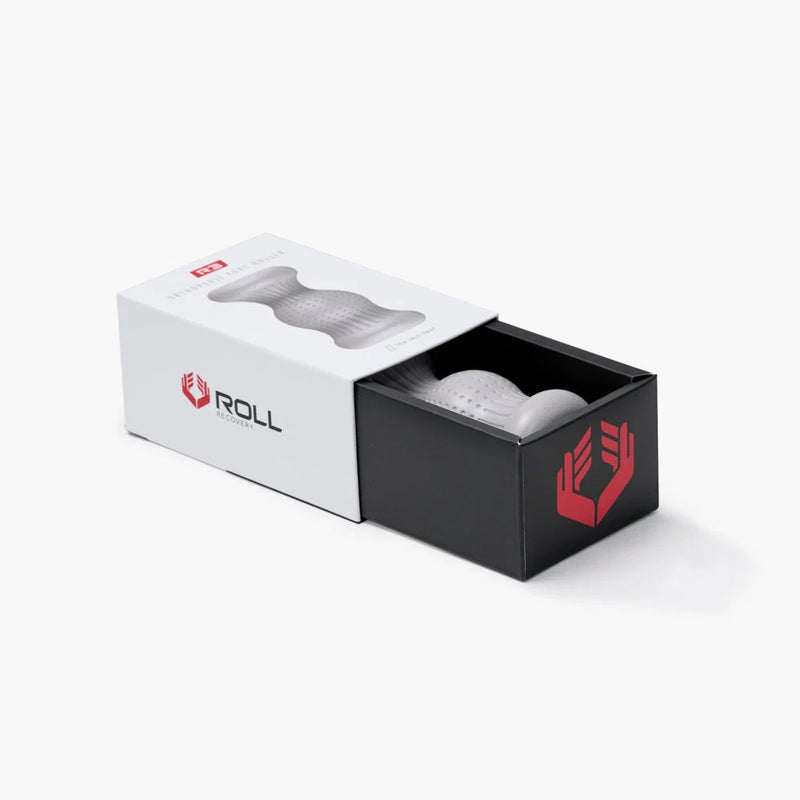 ROLL Recovery R3 フットローラー シーソルトグレーの収納ボックスを開いた状態を斜め上から撮影。本体収納イメージが分かる構図