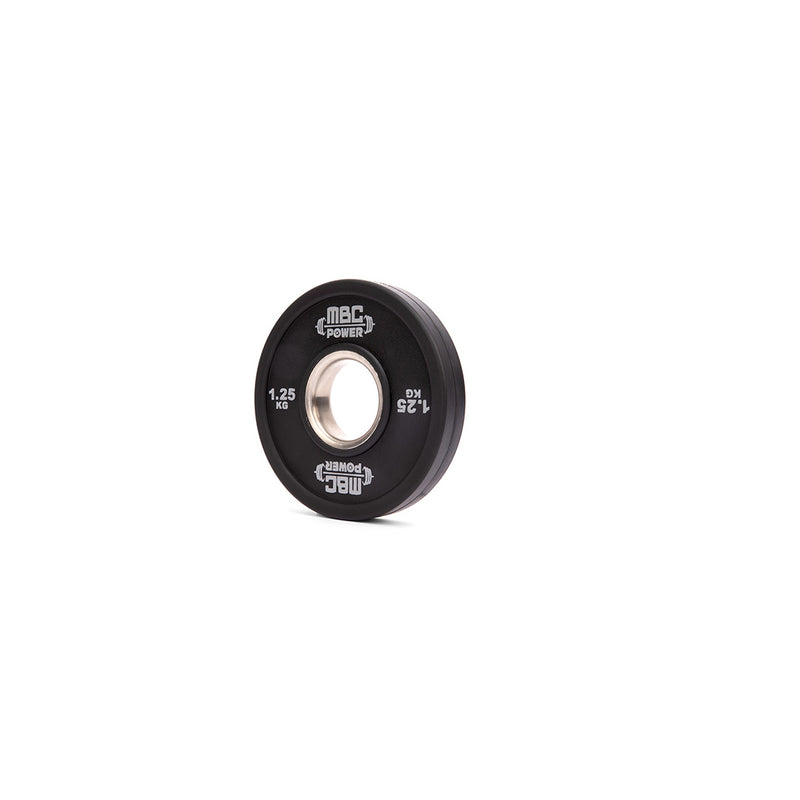 MBC ウレタングリッププレート 1.25kgを正面から捉えた単体構図。ブラックのウレタン外周とホワイト表記、中央スチールハブの仕上げが分かる視点。